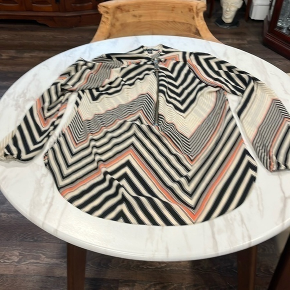 Zac & Rachel Big Zipper front blouse